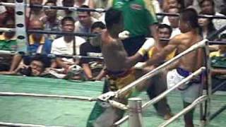 Lethwei  Tway Ma Shaung VS Thet Ti Aung Part 1 [upl. by Retswerb896]